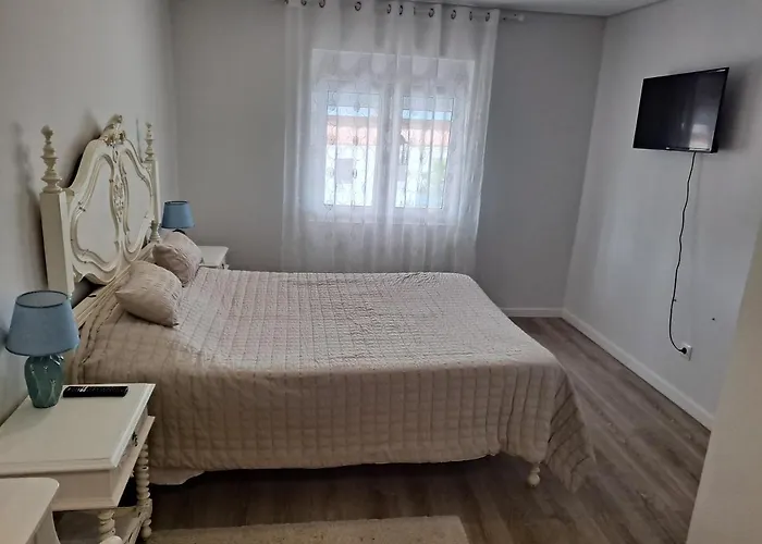 Casa Do Cais Feriehus *